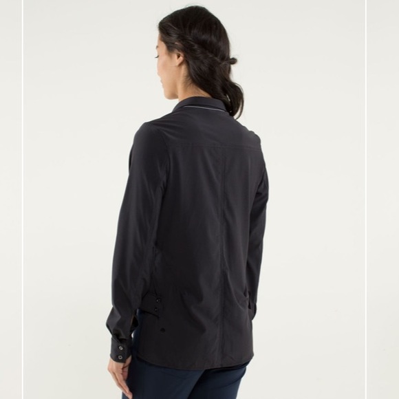 Lululemon urbanite shirt in black - Picture 7 of 8